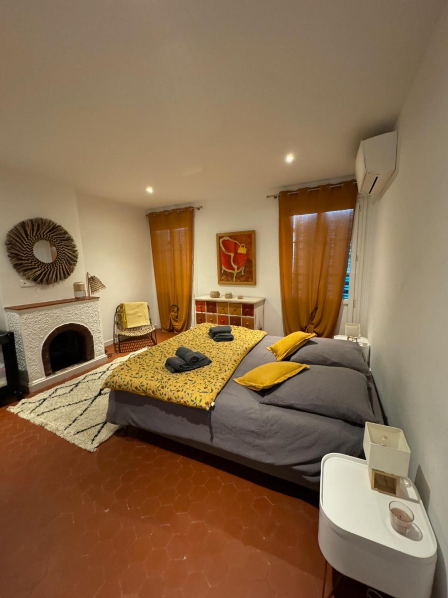Maison De Village Renovee Avec Vue Mer Exceptionnelle Sainte-Maxime Eksteriør billede