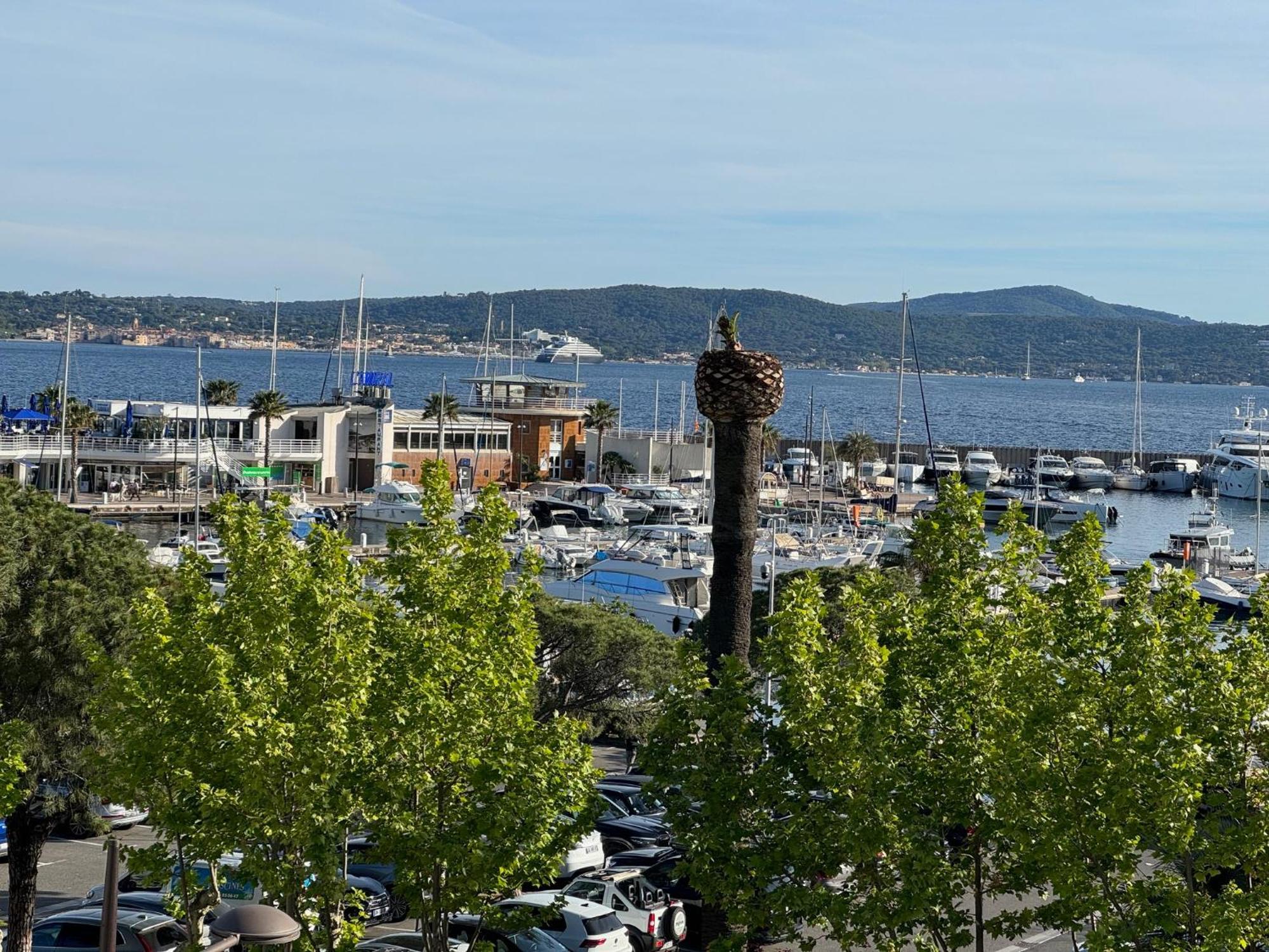 Maison De Village Renovee Avec Vue Mer Exceptionnelle Sainte-Maxime Eksteriør billede